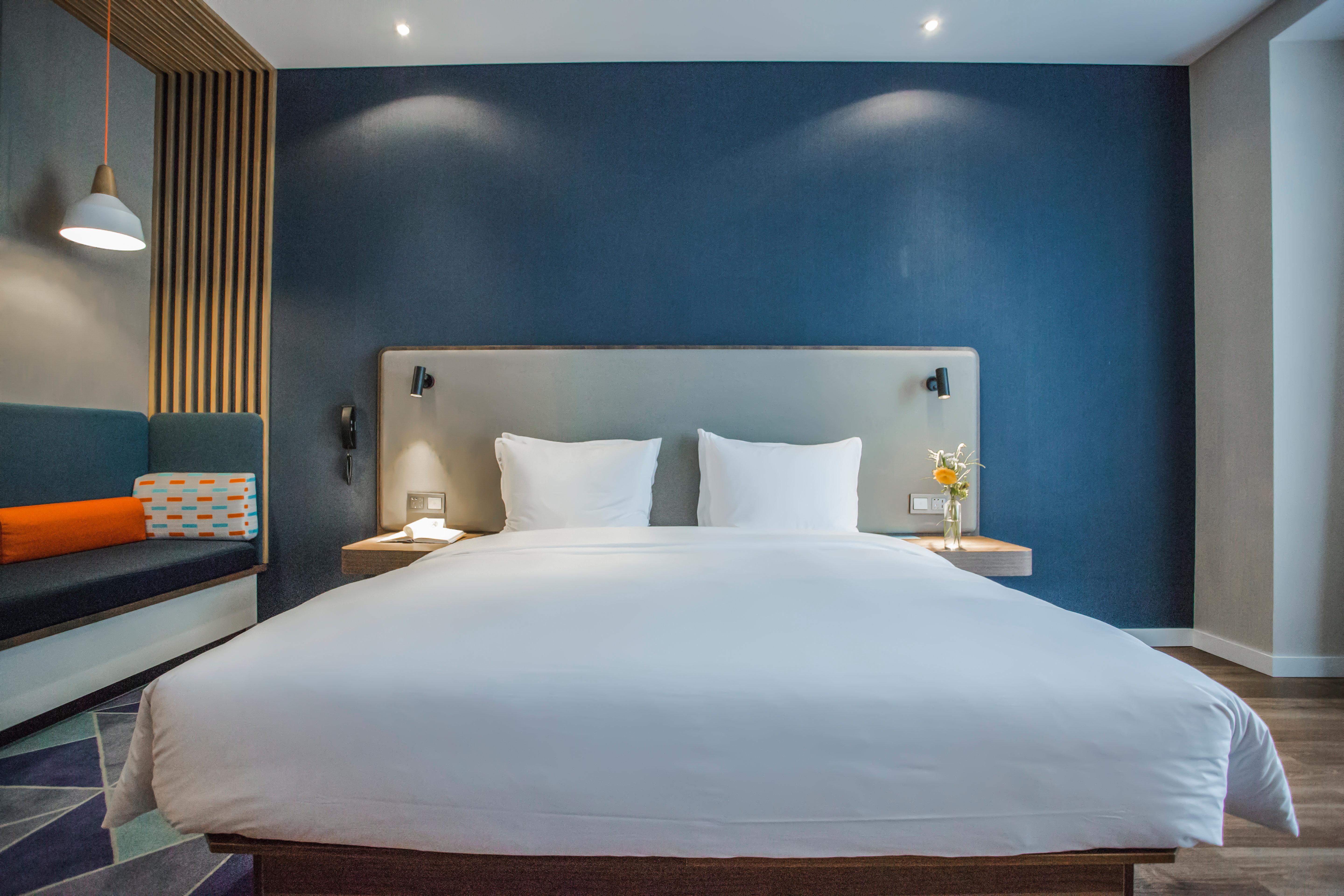 Holiday Inn Express Shanghai Pudong Chuansha, An Ihg Hotel Exteriör bild