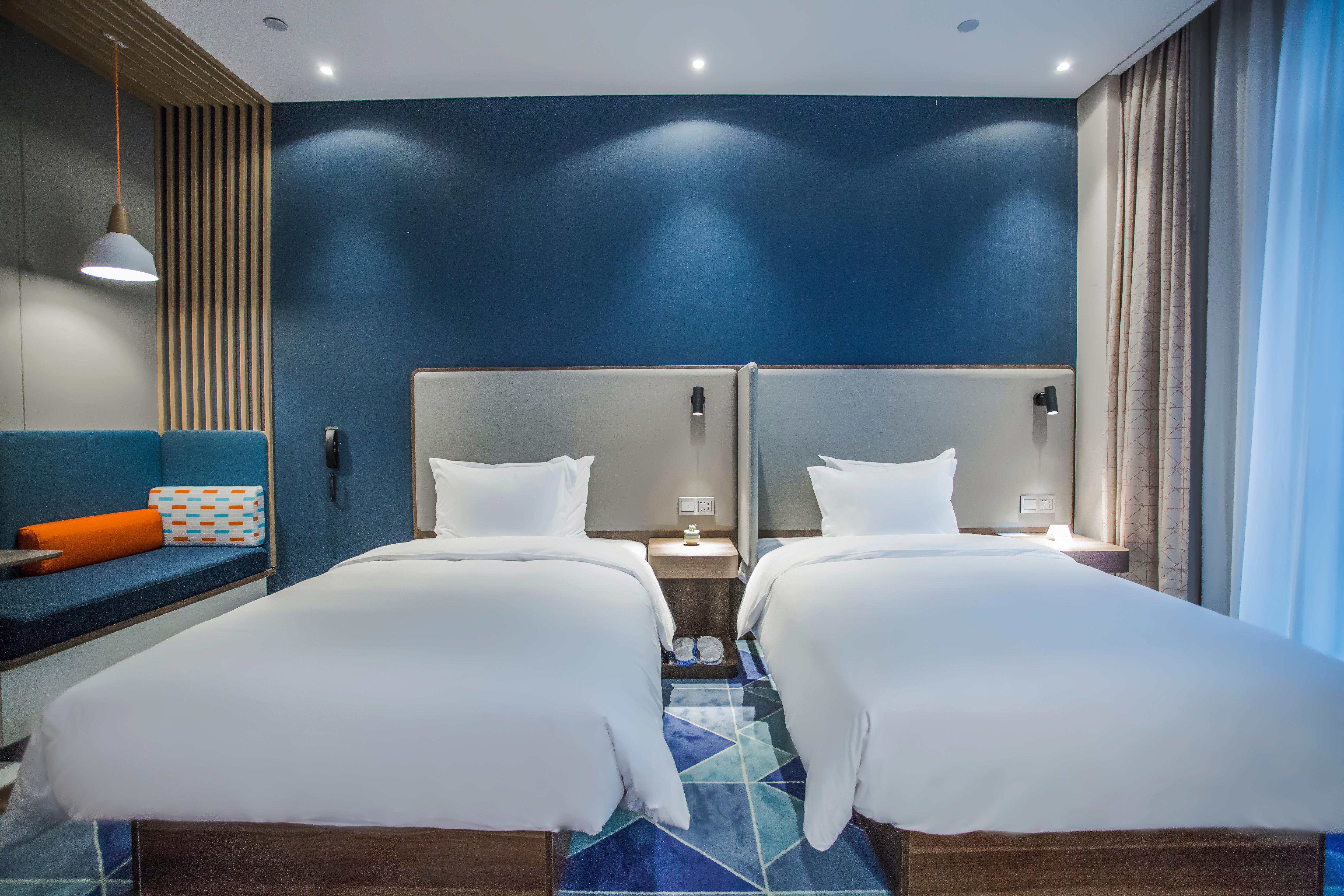 Holiday Inn Express Shanghai Pudong Chuansha, An Ihg Hotel Exteriör bild