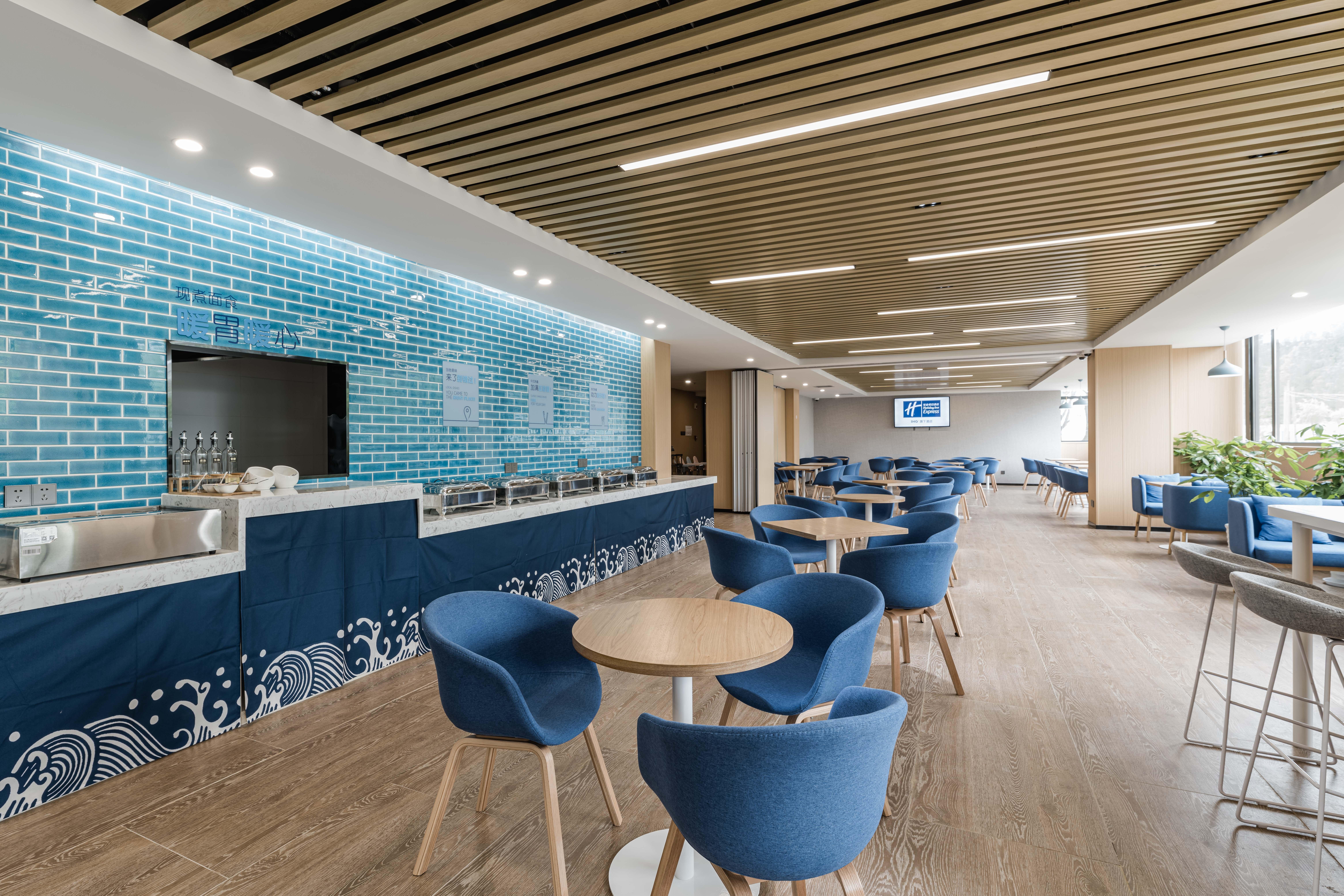 Holiday Inn Express Shanghai Pudong Chuansha, An Ihg Hotel Exteriör bild