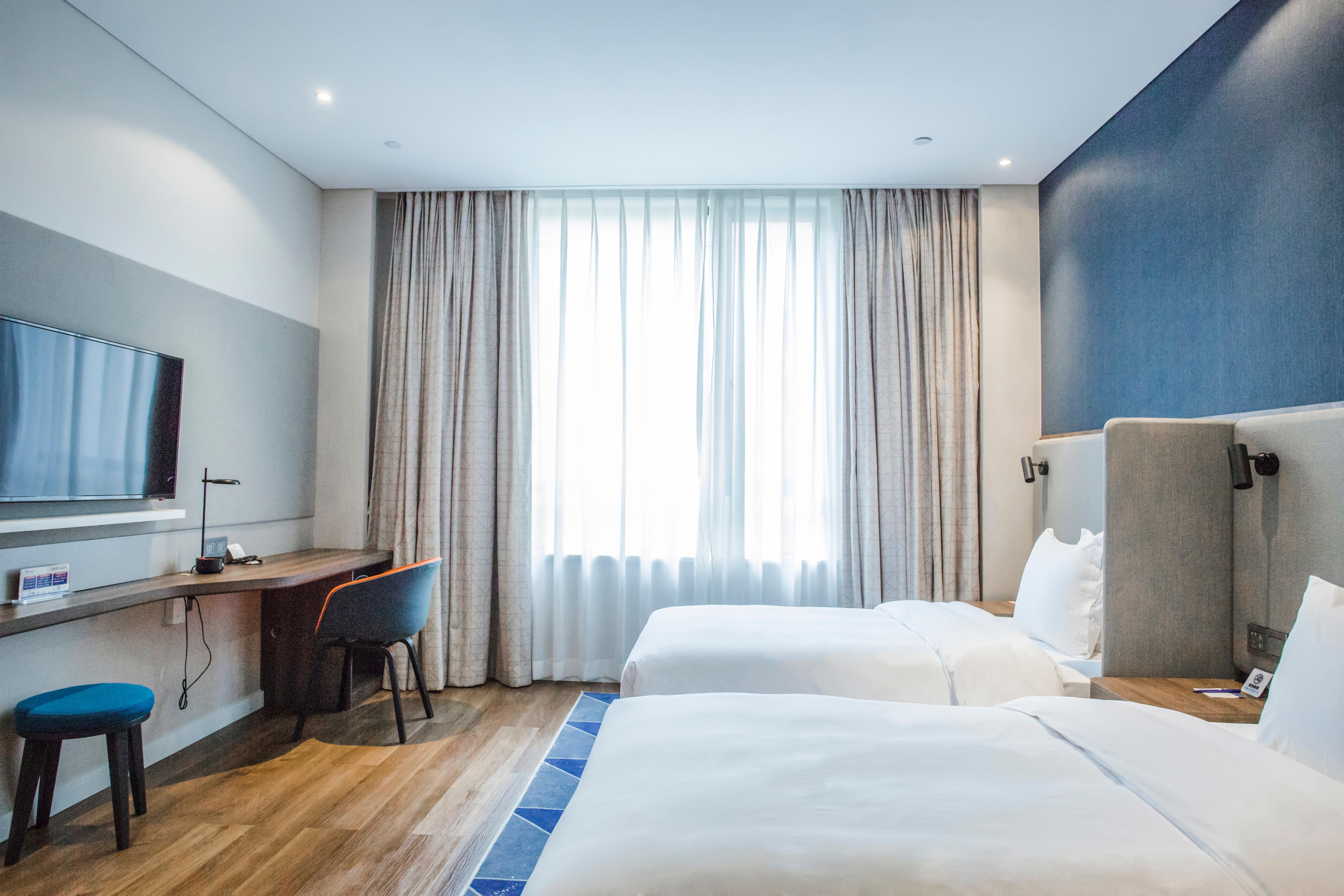 Holiday Inn Express Shanghai Pudong Chuansha, An Ihg Hotel Exteriör bild